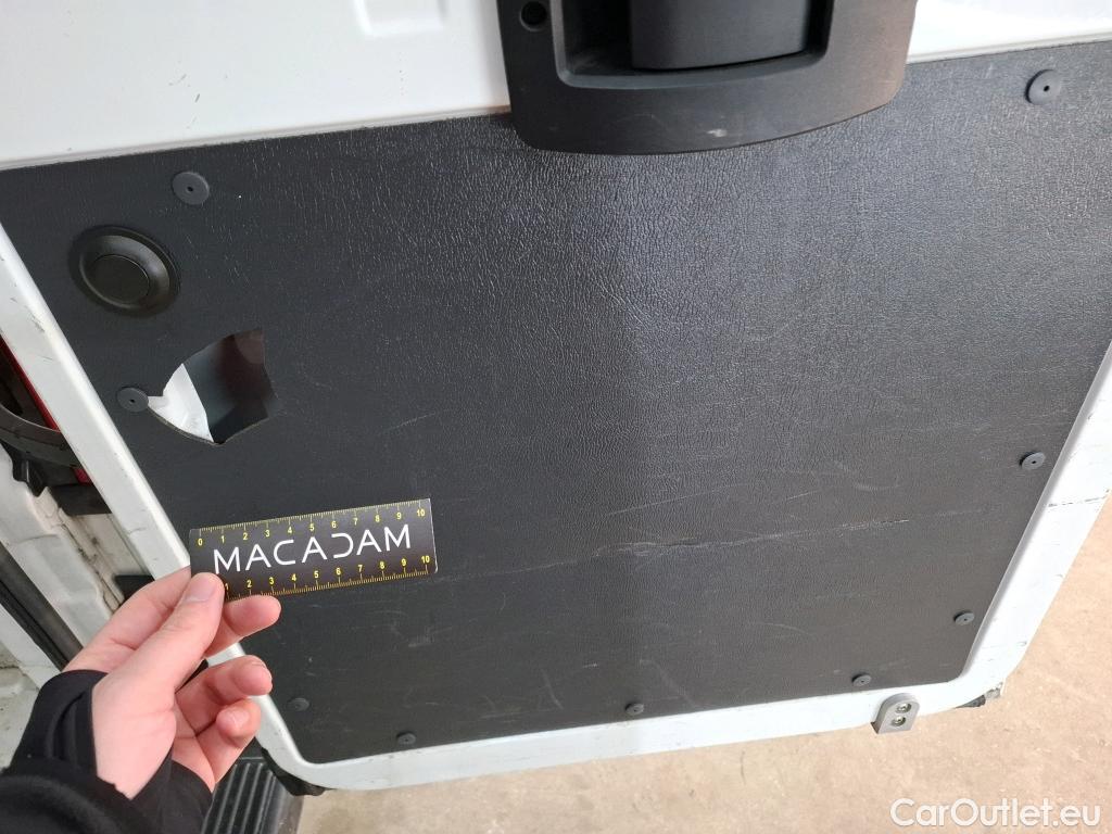  Peugeot  Boxer PEUGEOT  / 2014 / 4P / Fourgon tôlé BlueHDi S&S 120 ASPHALT 330 L2H2 #27