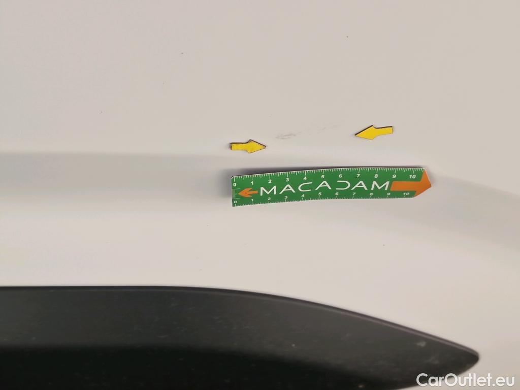  Opel  Combo OPEL  / 2018 / 4P / Fourgonnette Taille M 950kg BlueHDi 100 S&S BVM6 #24