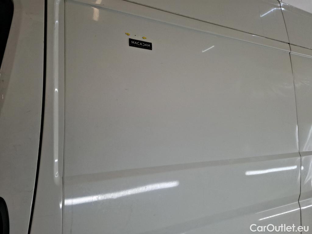  Peugeot  Boxer PEUGEOT  / 2014 / 4P / Fourgon tôlé BlueHDi S&S 120 ASPHALT 330 L2H2 #29