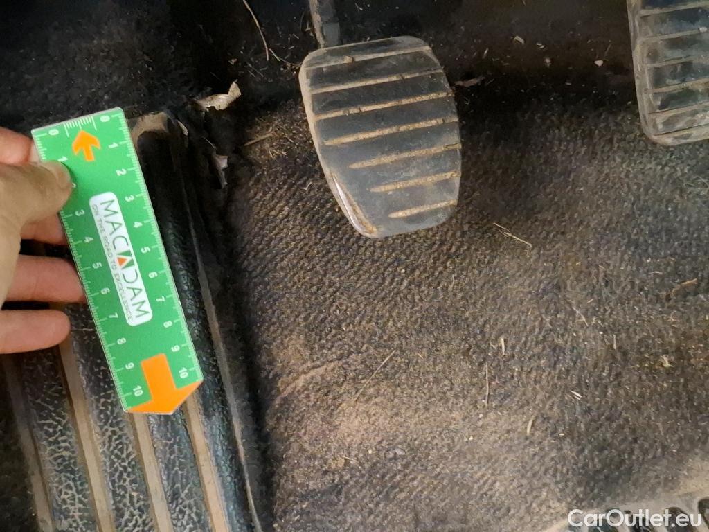  Renault  Clio  IV Air MediaNav 1.5 dCi 90CV BVM5 E6 #11