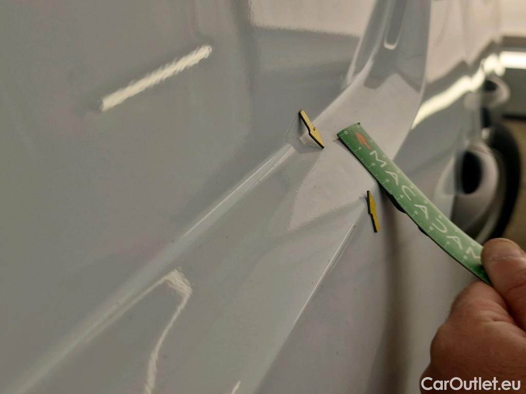  Opel  Combo OPEL  / 2018 / 4P / Fourgonnette Taille M 950kg BlueHDi 100 S&S BVM6 #18