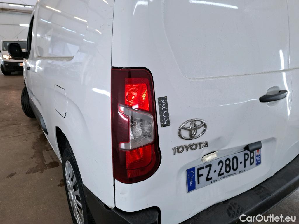  Toyota  Proace TOYOTA  City / 2019 / 4P / Fourgonnette 1.5 Long 130 D-4D Dynamic #27