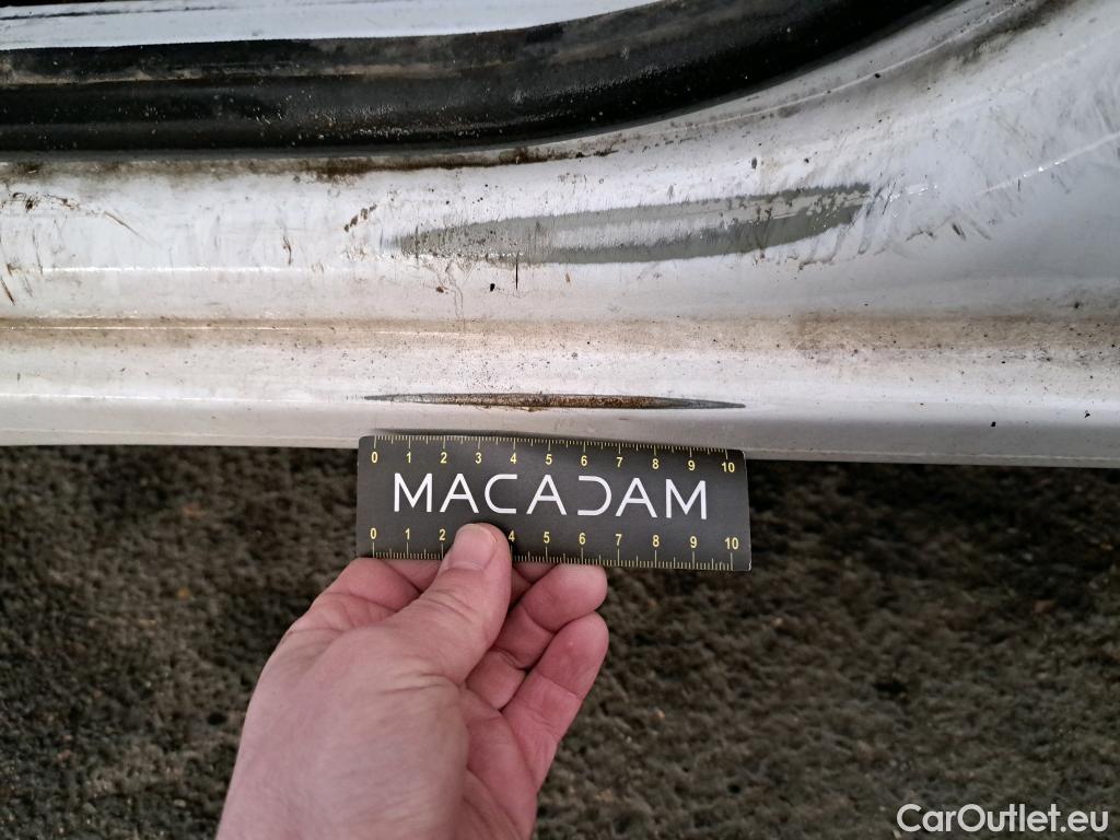  Renault  Master  III Fourgon L2H2 3 5 Grand Confort dCi 130CV BVM6 E6 #50