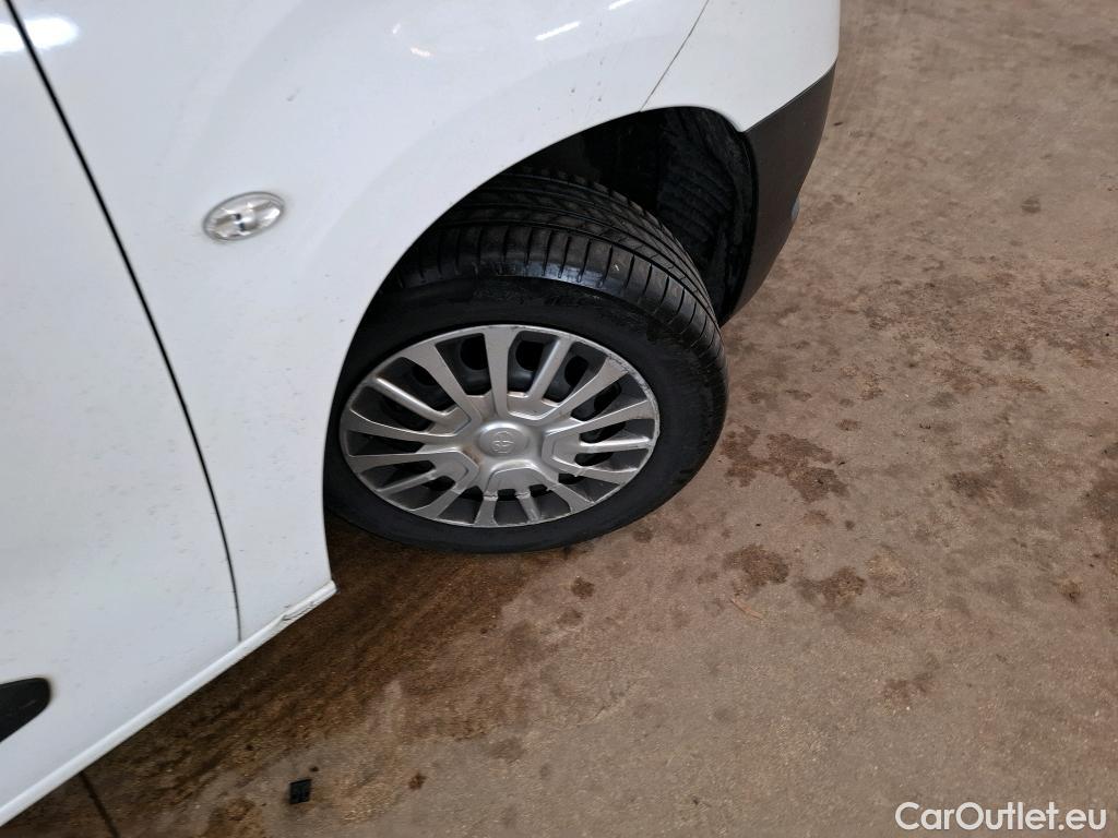  Toyota  Proace TOYOTA  City / 2019 / 4P / Fourgonnette 1.5 Long 130 D-4D Dynamic #48