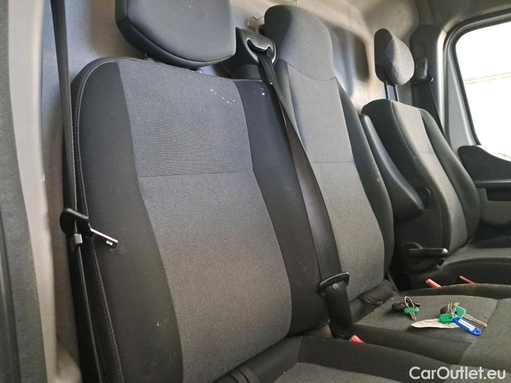 Renault  Master  III Fourgon L2H2 3 5 Grand Confort dCi 130CV BVM6 E6 #37