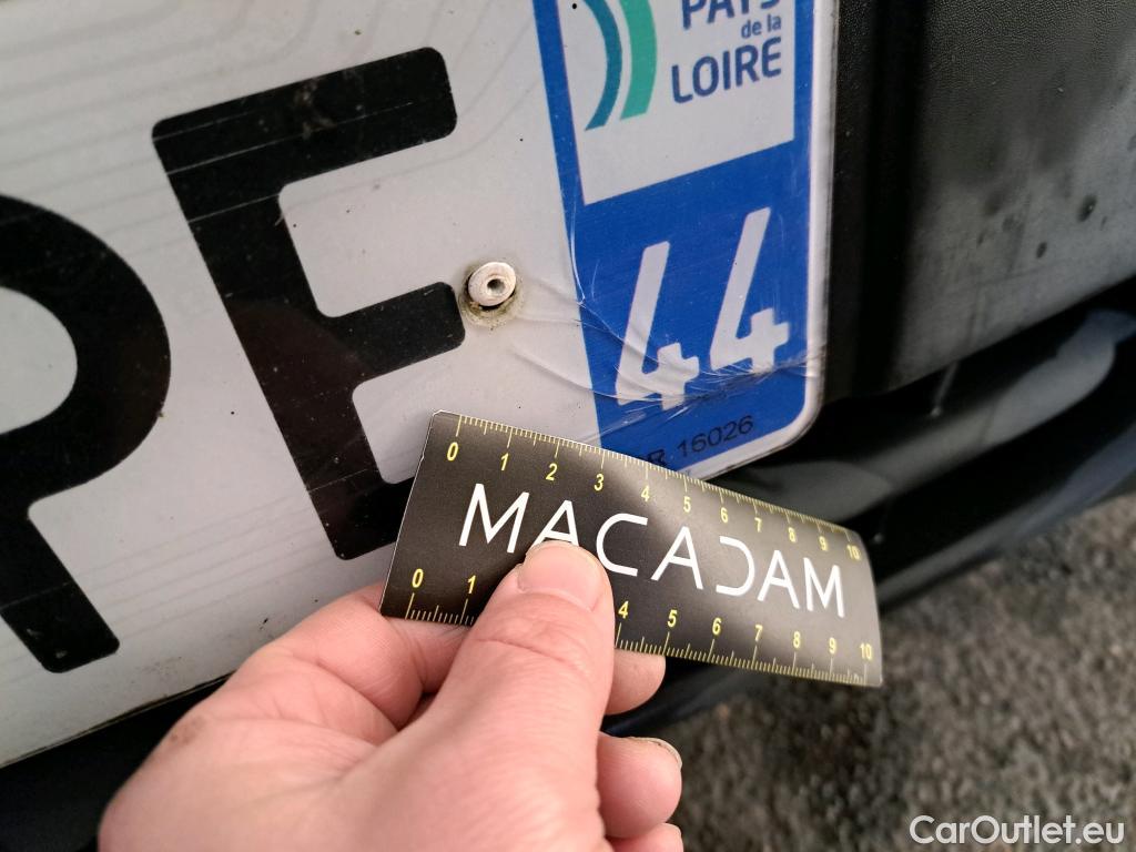  Renault  Master  III Fourgon L2H2 3 5 Grand Confort dCi 130CV BVM6 E6 #69