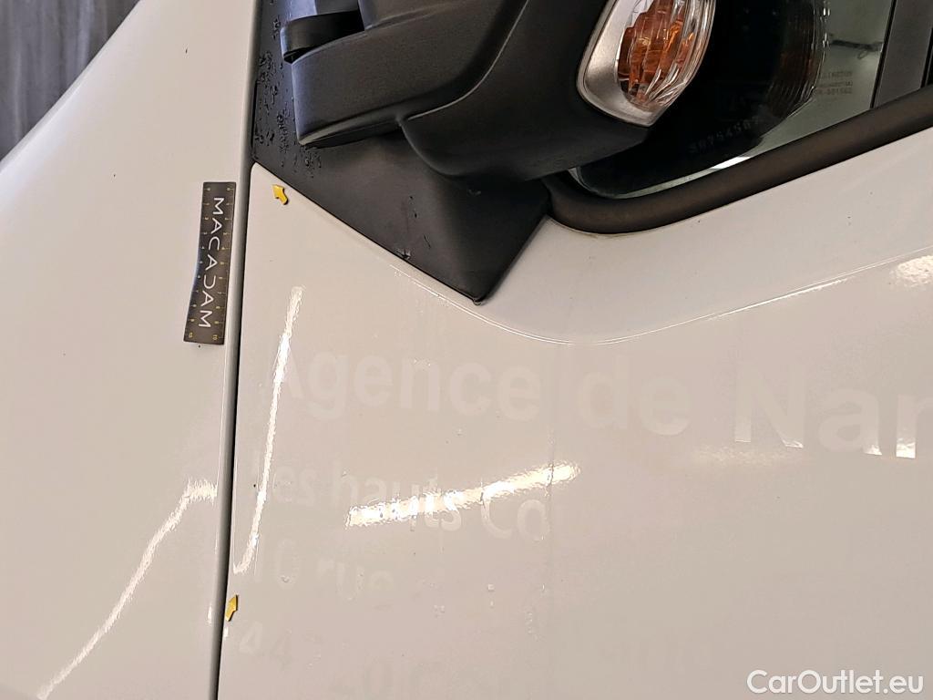  Renault  Master  III Fourgon L2H2 3 5 Grand Confort dCi 130CV BVM6 E6 #32