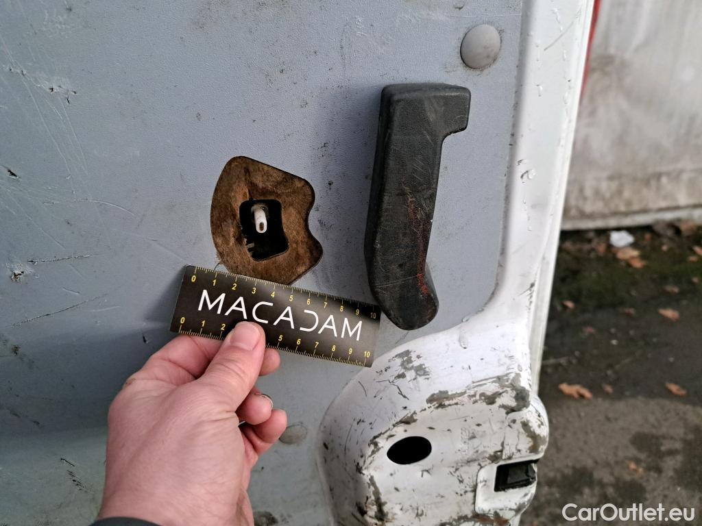  Renault  Master  III Fourgon L2H2 3 5 Grand Confort dCi 130CV BVM6 E6 #60