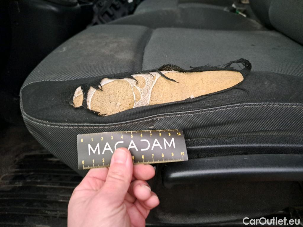  Renault  Master  III Fourgon L2H2 3 5 Grand Confort dCi 130CV BVM6 E6 #27