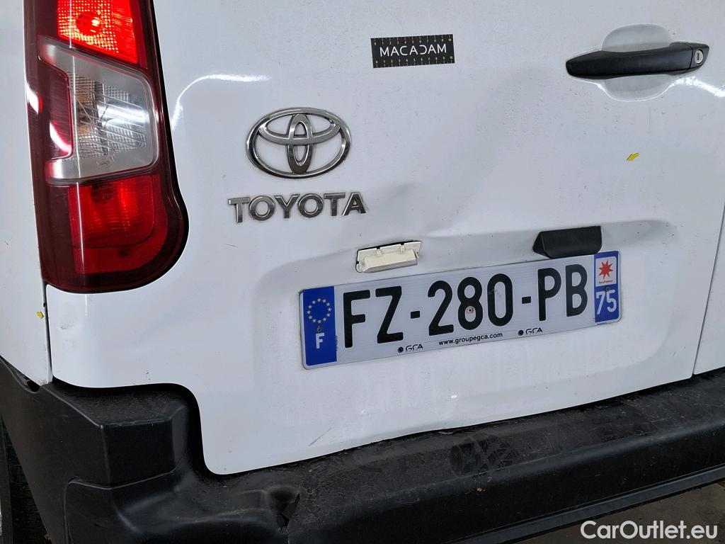  Toyota  Proace TOYOTA  City / 2019 / 4P / Fourgonnette 1.5 Long 130 D-4D Dynamic #3