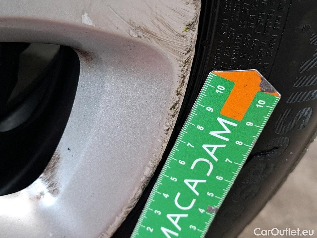  Citroen  C3  Société Feel 1.5 BlueHDI 100CV BVM6 E6d #30