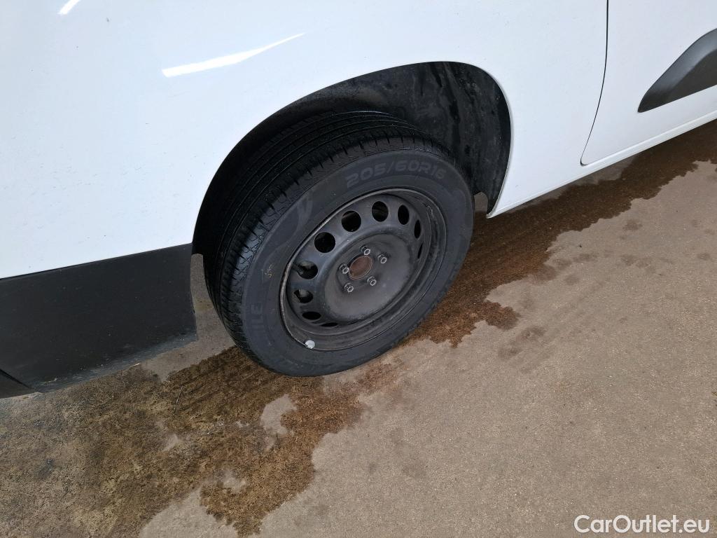  Toyota  Proace TOYOTA  City / 2019 / 4P / Fourgonnette 1.5 Long 130 D-4D Dynamic #47