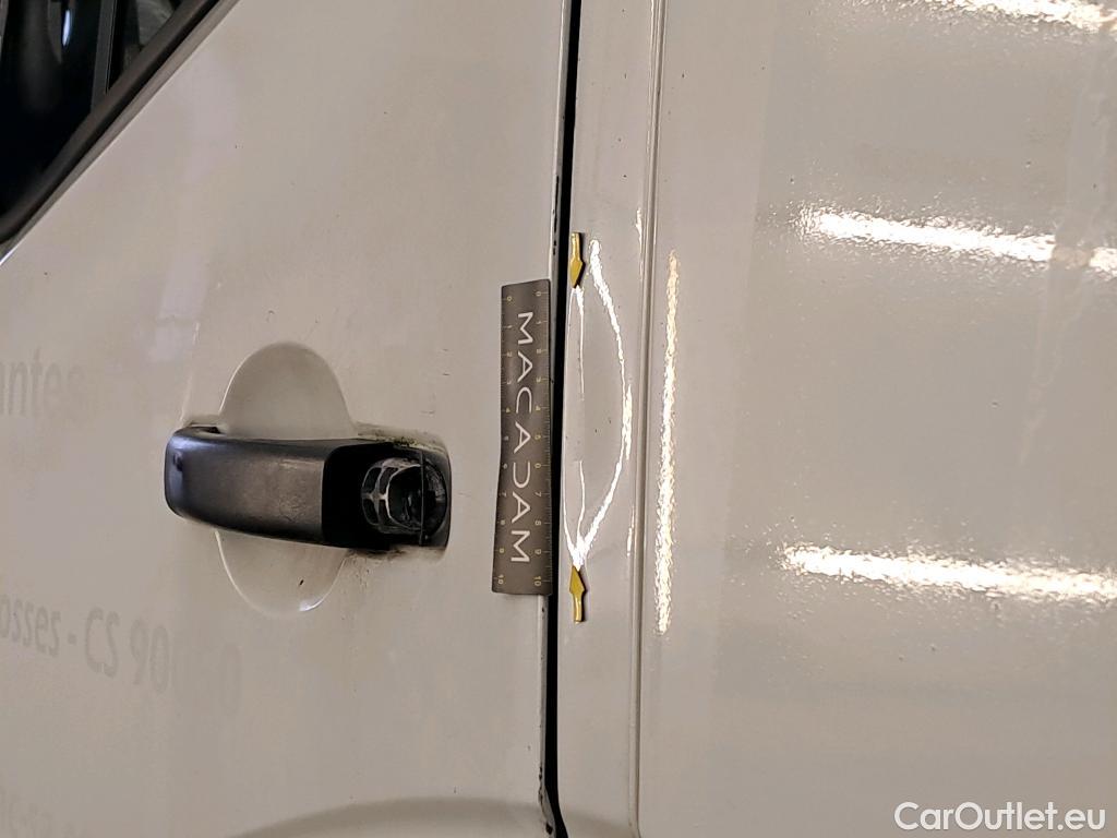  Renault  Master  III Fourgon L2H2 3 5 Grand Confort dCi 130CV BVM6 E6 #46