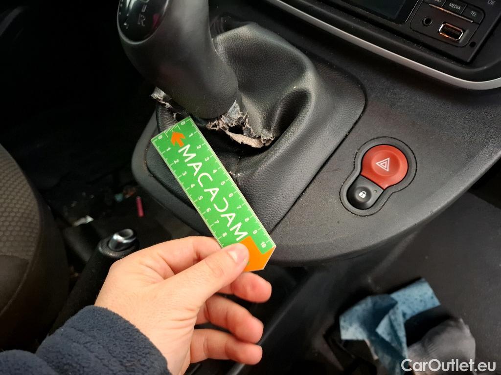  Renault  Kangoo  Express Grand Confort (L1) 1.5 dCi 90CV BVM5 E6 #57