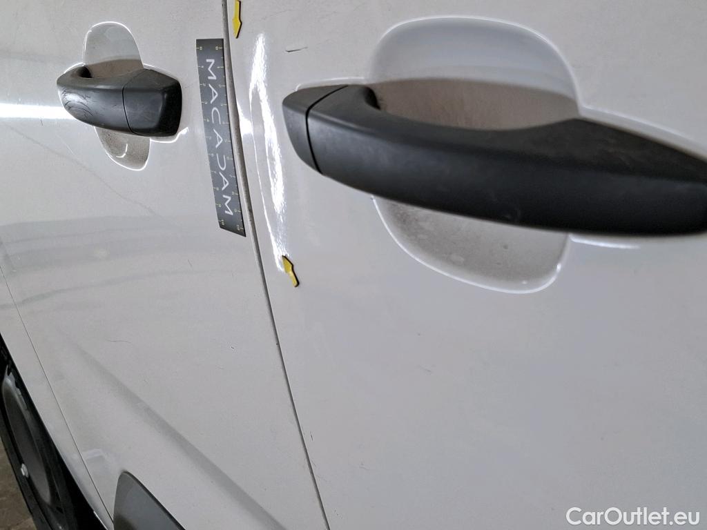  Toyota  Proace TOYOTA  City / 2019 / 4P / Fourgonnette 1.5 Long 130 D-4D Dynamic #17