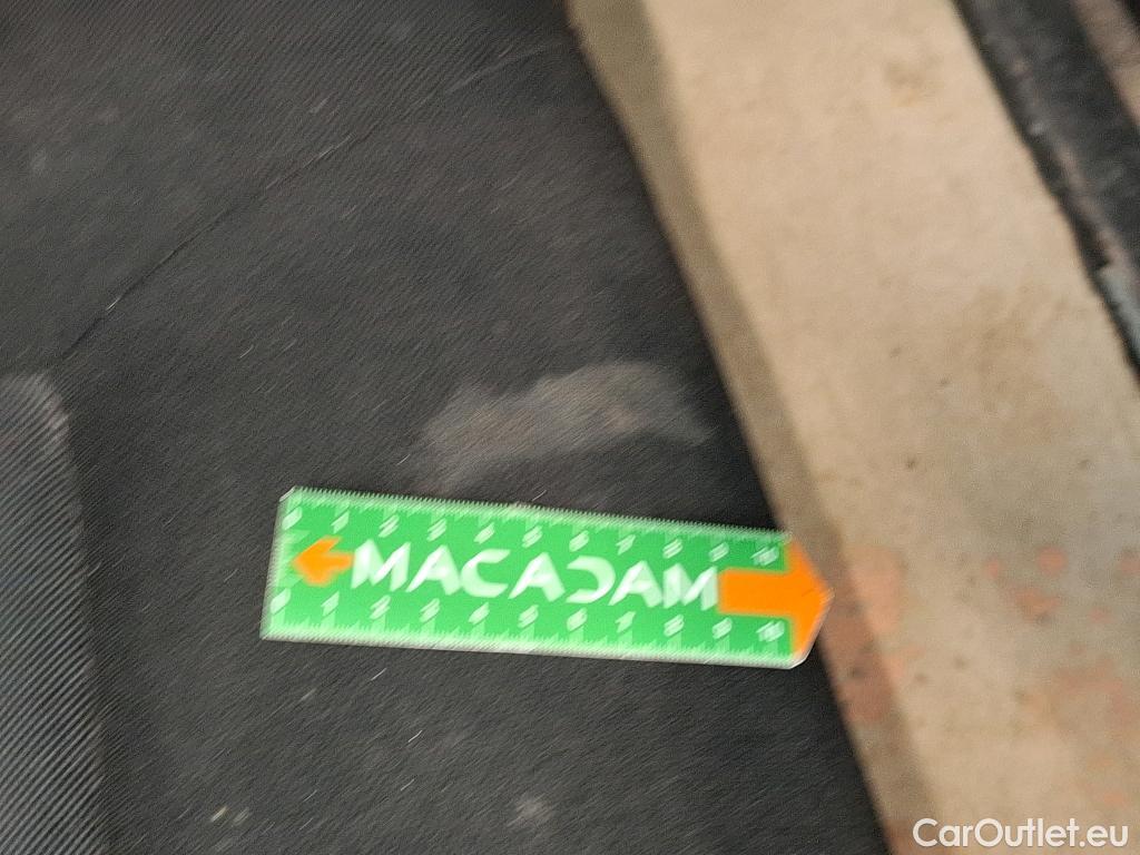  Renault  Master RENAULT  VU 4p Fourgon CA GCf Trac F3500 L3H2 dCi 110 S&S Euro6 #96