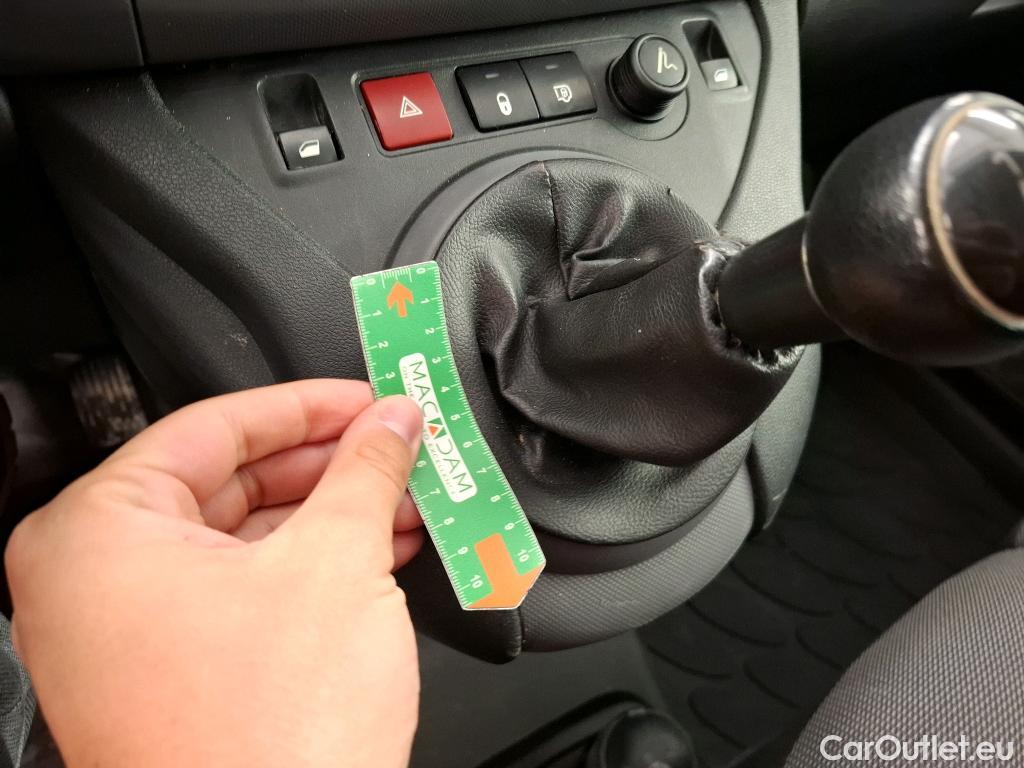  Peugeot  Partner  L2 Premium Pack 1.6 HDi 100CV BVM5 E6 #15