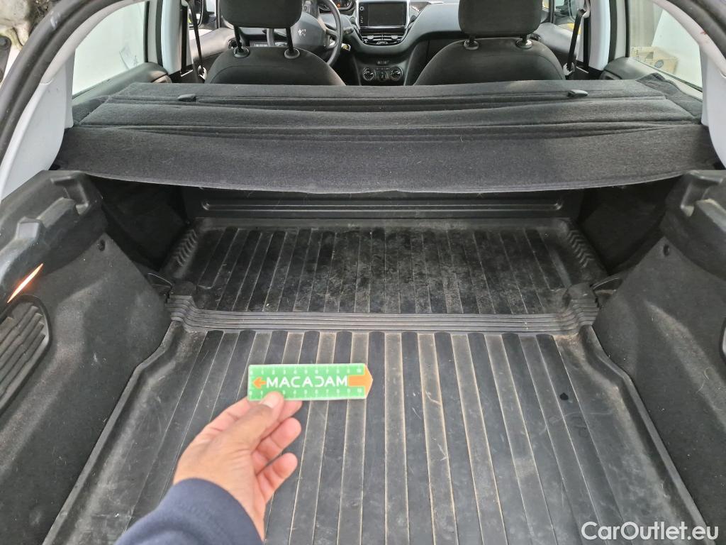  Peugeot  208  Affaire Premium Pack 1.5 HDi 100CV BVM5 E6dT #1