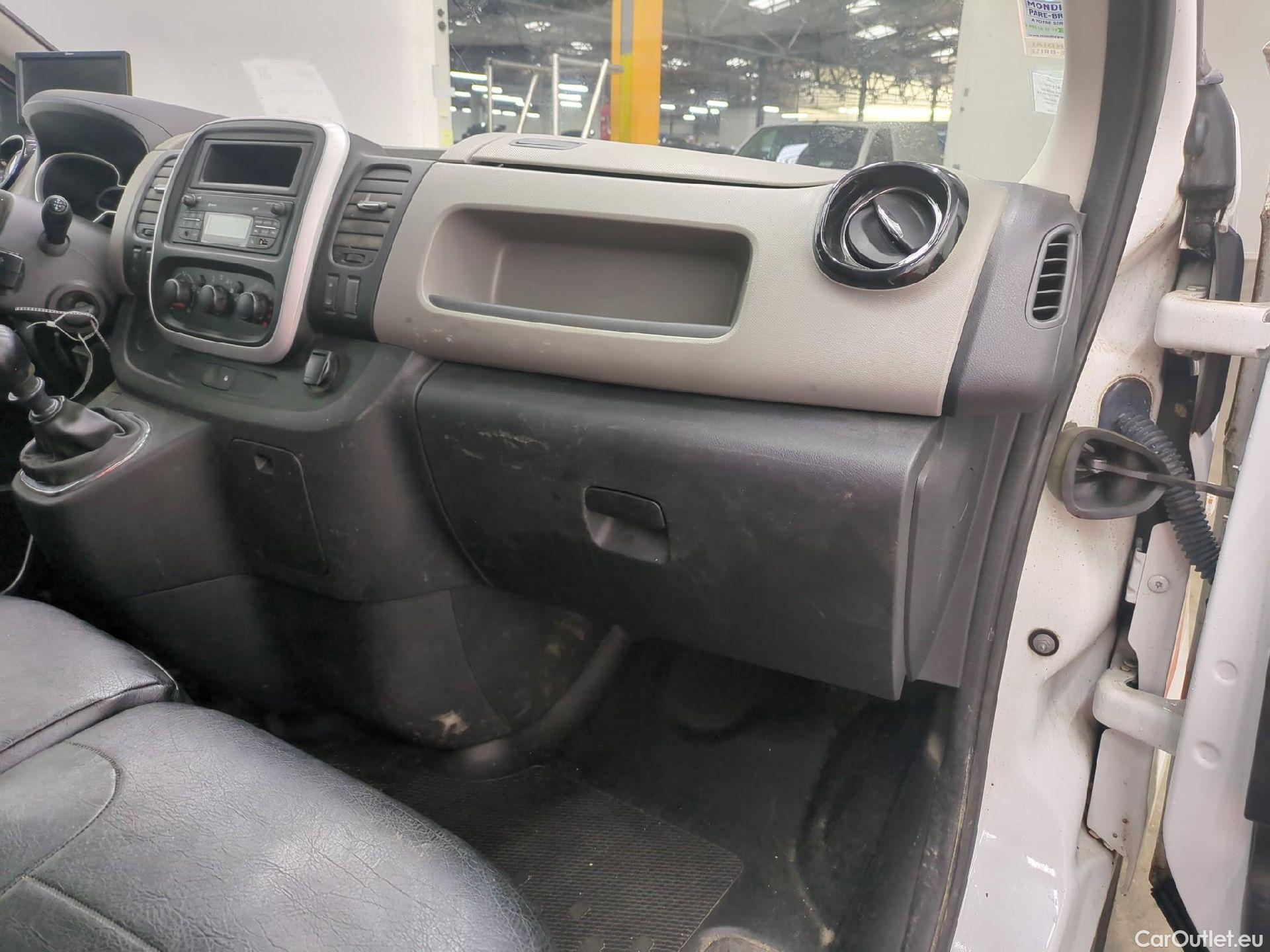  Renault  Trafic  Furgon Grand Confort L1H1 1200 1.6 dCi 125CV BVM6 E6 #32