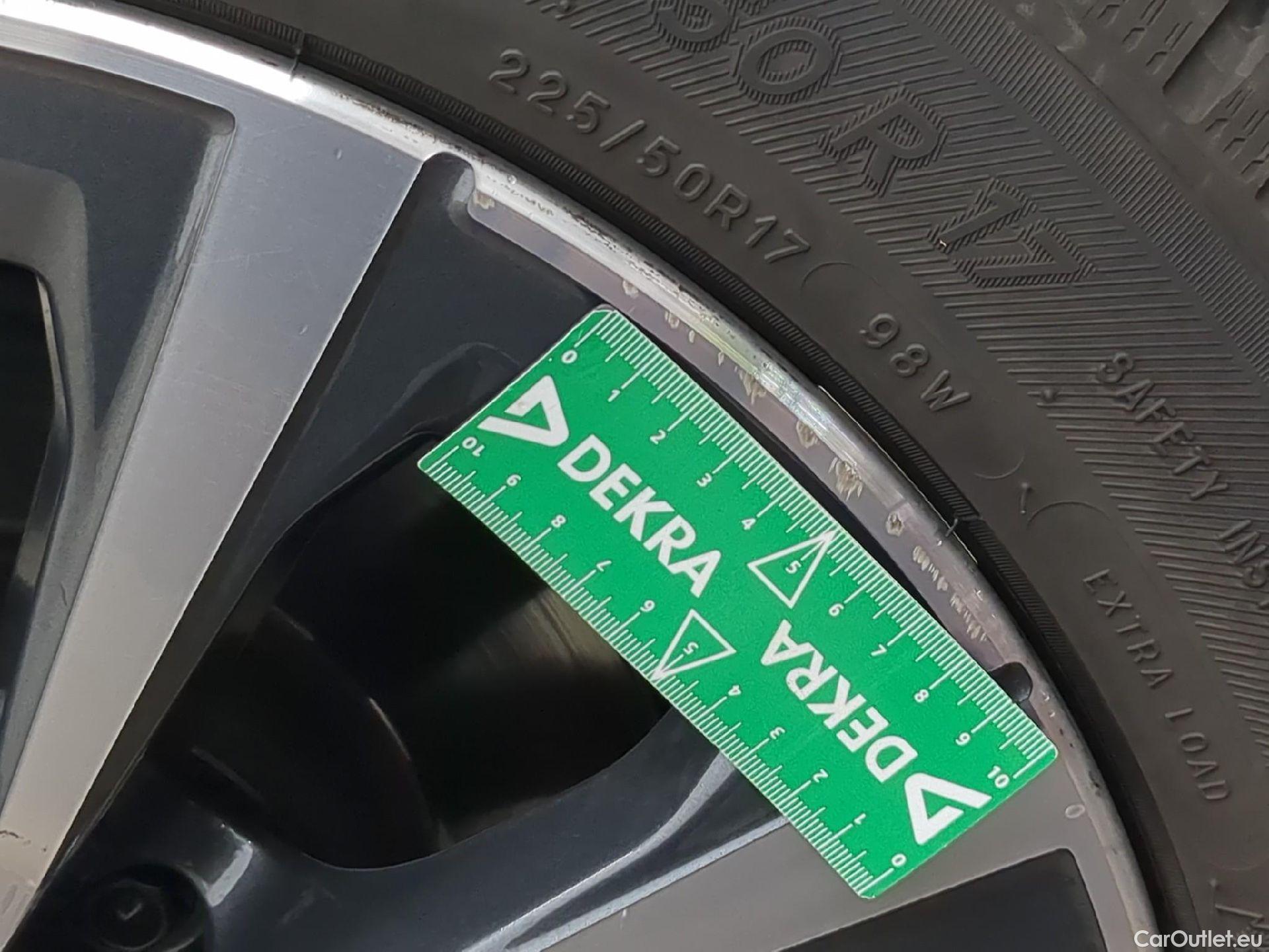  Bmw  Serie 3 BMW Série 3 Touring / 2022 / 5P / Break 318i 156ch Business Design BVA8 #5