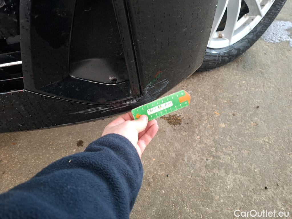  Bmw  Serie 5 Série 5 / 2020 / 4P / Berline 520d 190ch Lounge BVA8 / BATTERIE HS #7