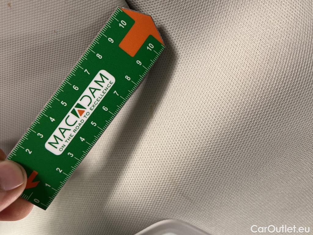  Ford  Kuga FORD  / 2019 / 5P / SUV 2.5 190 hybrid Flexifuel Pshift Titanium #24