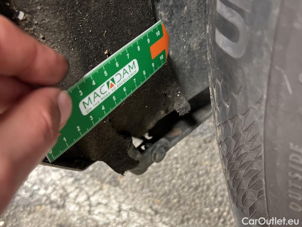  Ford  Kuga FORD  / 2019 / 5P / SUV 2.5 190 hybrid Flexifuel Pshift Titanium #17