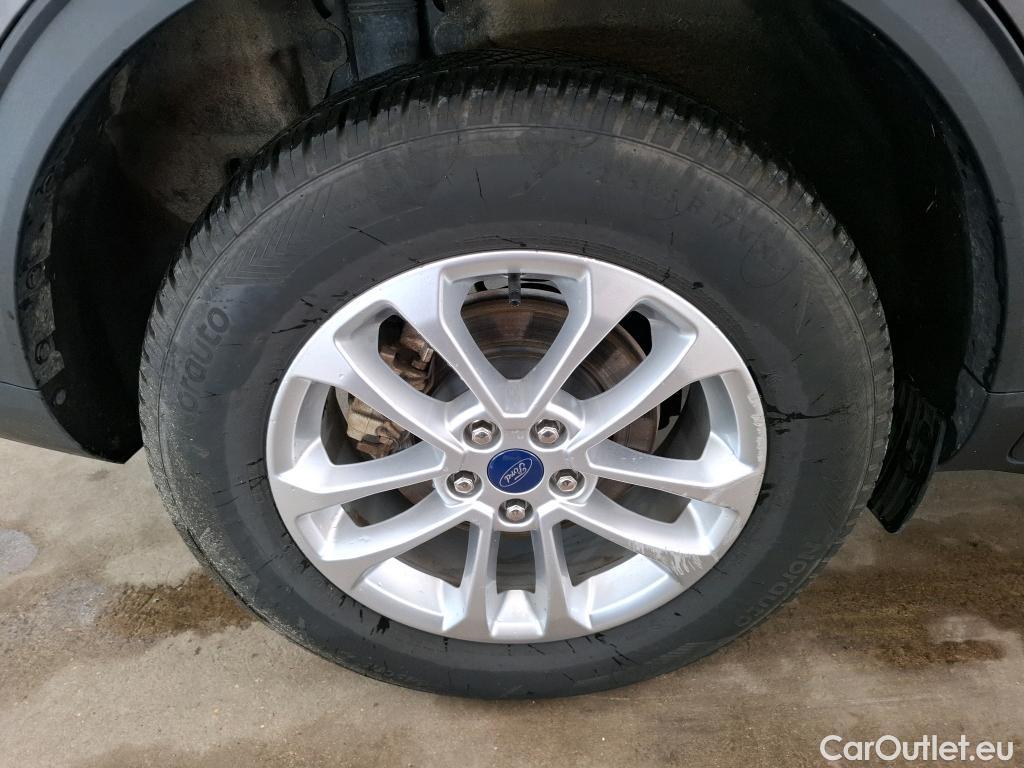  Ford  Kuga FORD  / 2019 / 5P / SUV 2.5 Dur 225 hybrid PHEV Pshift Titanium #12