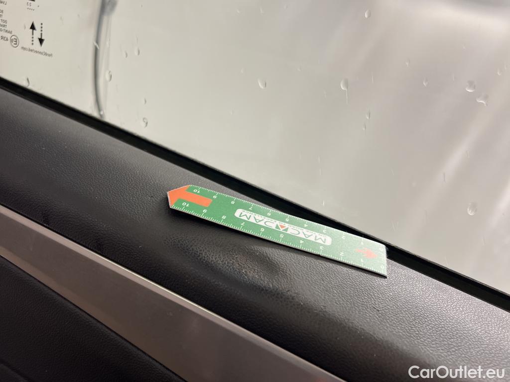  Ford  Kuga FORD  / 2019 / 5P / SUV 2.5 190 hybrid Flexifuel Pshift Titanium #2