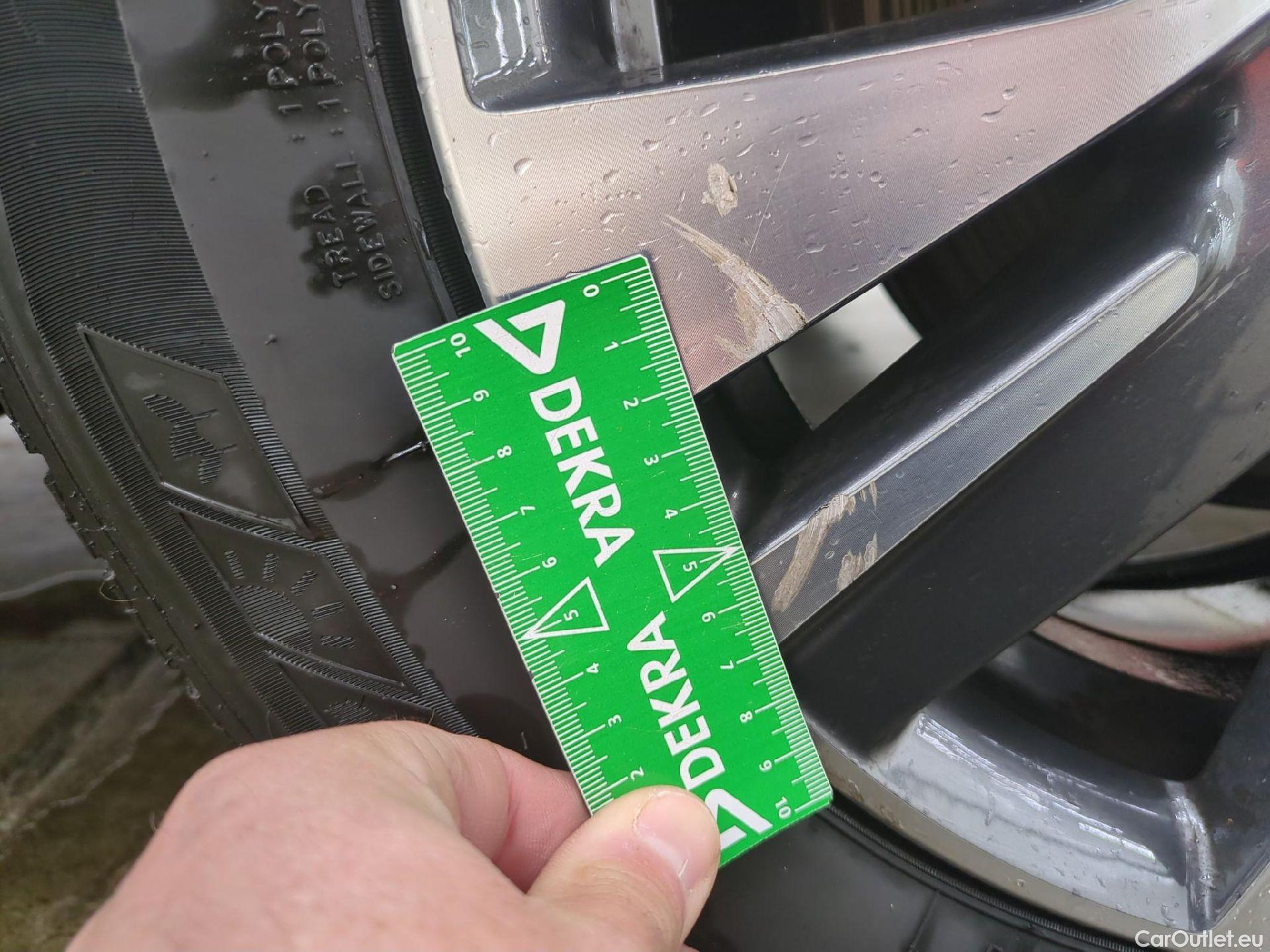  Peugeot  2008  Allure 1.2 PureTech 110CV BVM6 E6dT #16