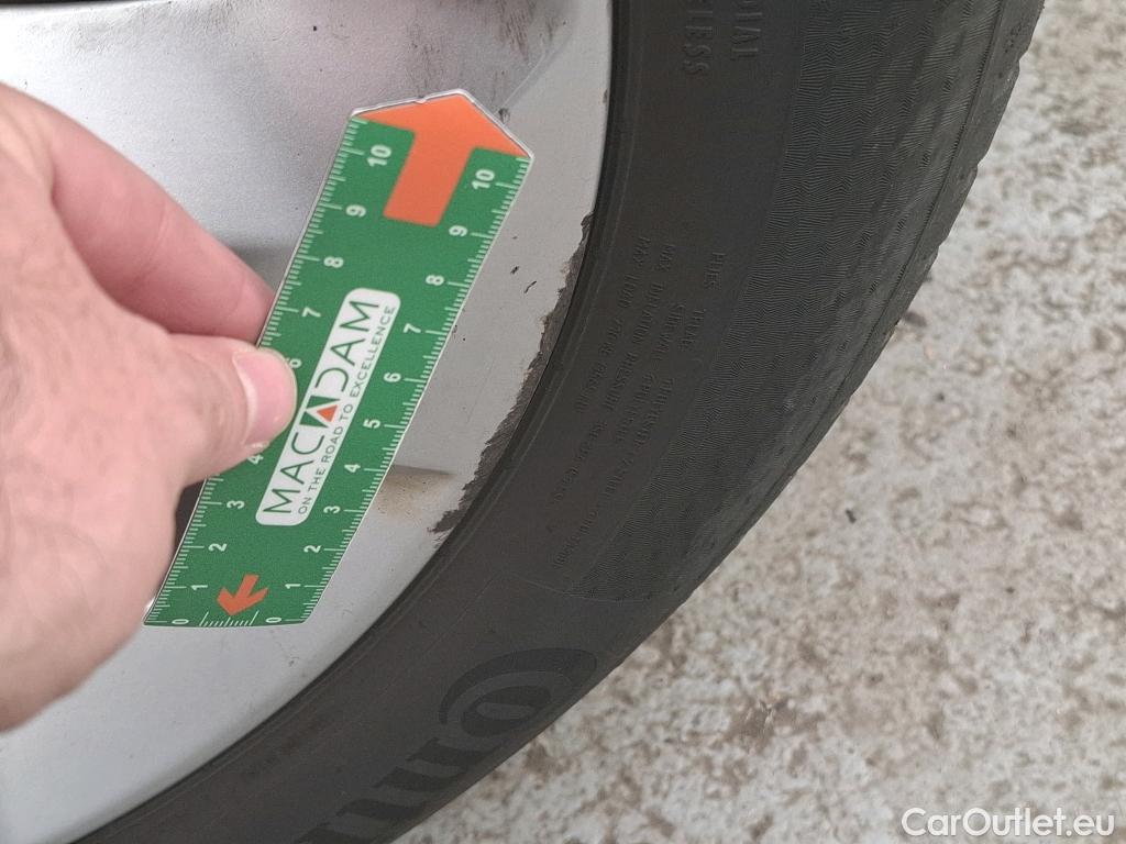  Nissan  Qashqai NISSAN  / 2017 / 5P / Crossover 1.5 DCI 115 Business Edition #34