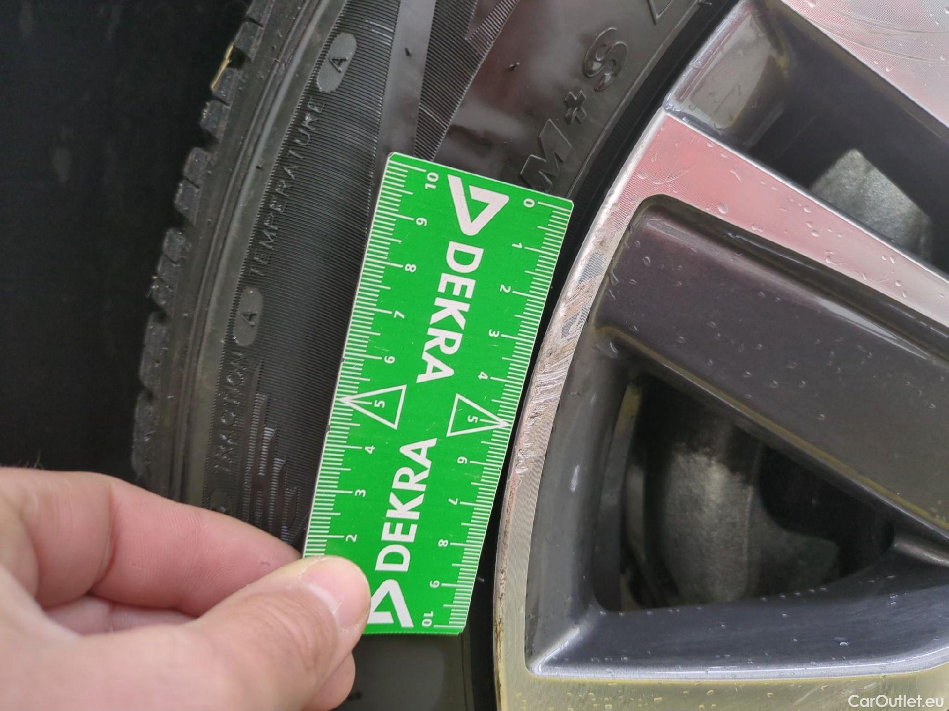  Peugeot  2008  Allure 1.2 PureTech 110CV BVM6 E6dT #5