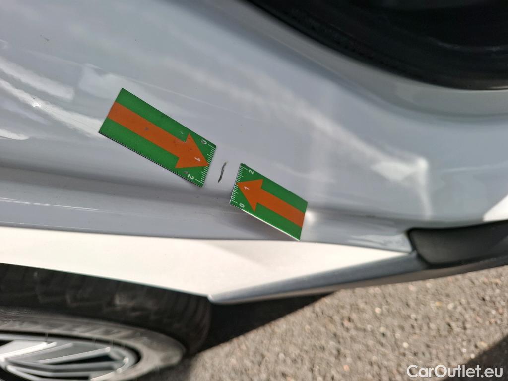  Peugeot  2008 PEUGEOT  / 2016 / 5P / Crossover Puretech 110 S&S ACTIVE #23