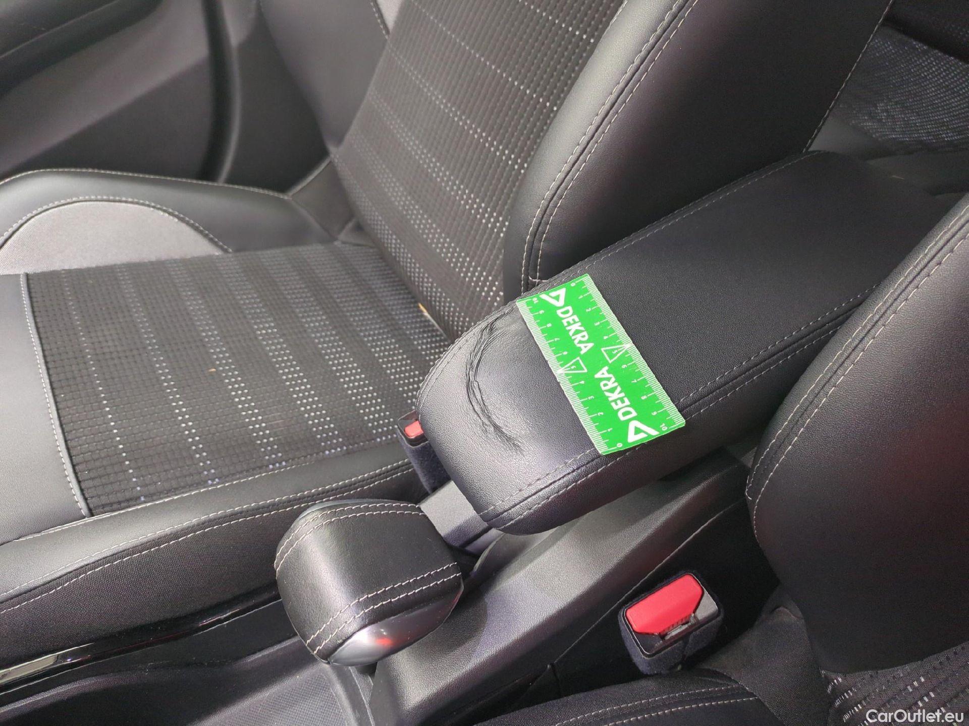  Peugeot  2008  Allure 1.2 PureTech 110CV BVM6 E6dT #13