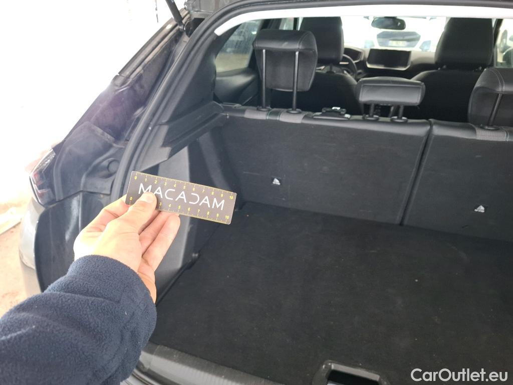  Peugeot  2008  Allure Pack 1.5 HDi 110CV BVM6 E6d #36