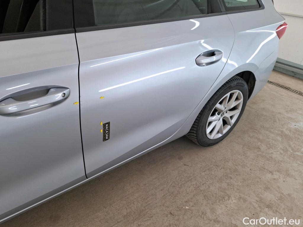  Seat  Leon SEAT  Sportstourer / 2020 / 5P / Break 1.0 eTSI 110 DSG S&S Style Business #47