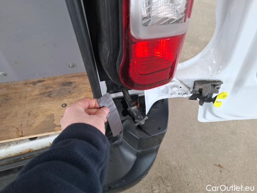  Citroen  Berlingo CITROEN  / 2018 / 4P / Fourgonnette M 650kg BlueHDi 75 S&S BVM Club #28