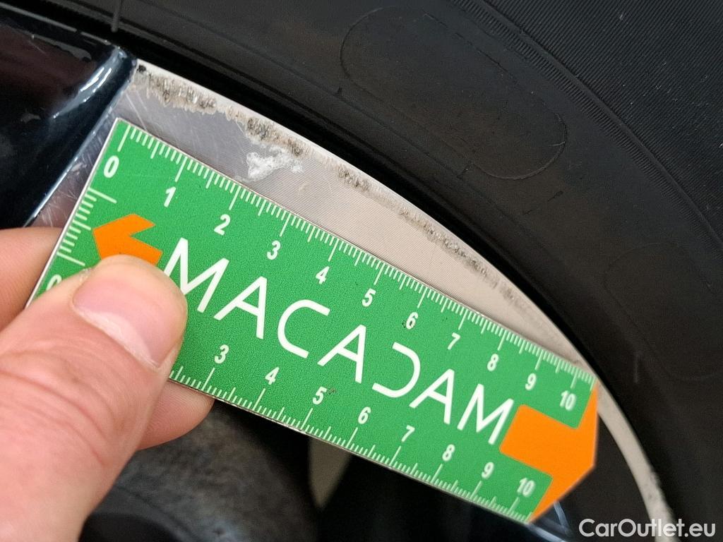  Toyota  C-HR TOYOTA  / 2016 / 5P / SUV 2.0 HYBRIDE 184 EDITION(SP) #25