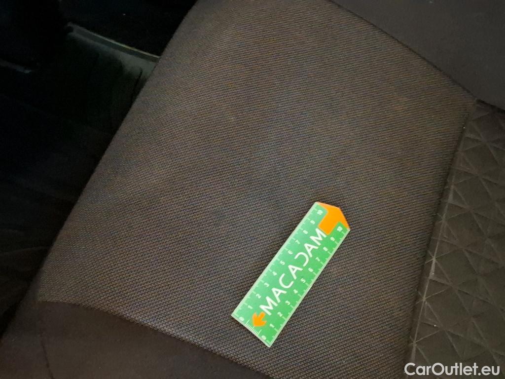  Toyota  C-HR TOYOTA  / 2016 / 5P / SUV 2.0 HYBRIDE 184 EDITION(SP) #52