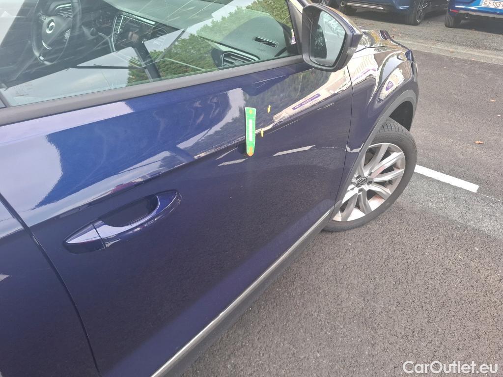  Volkswagen  T-ROC VOLKSWAGEN  / 2017 / 5P / SUV 1.5 TSI 150 EVO CARAT EXCLUSIVE #8