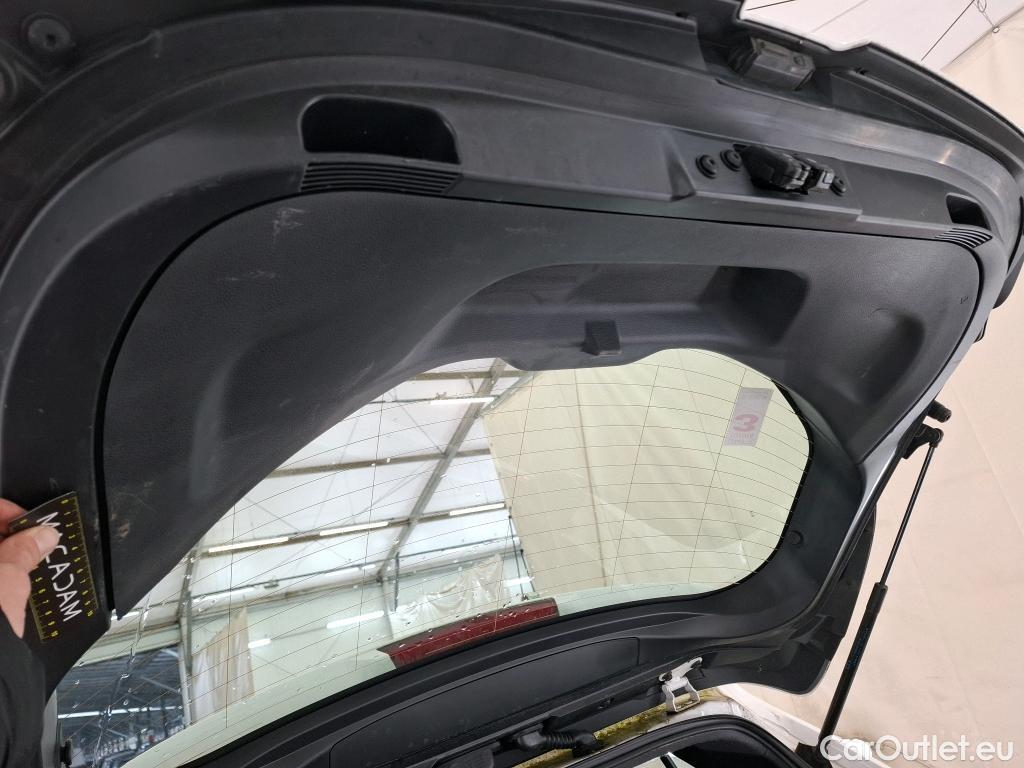  Toyota  Corolla TOYOTA  / 2018 / 5P / Berline Hybride 122h Dynamic Business #1