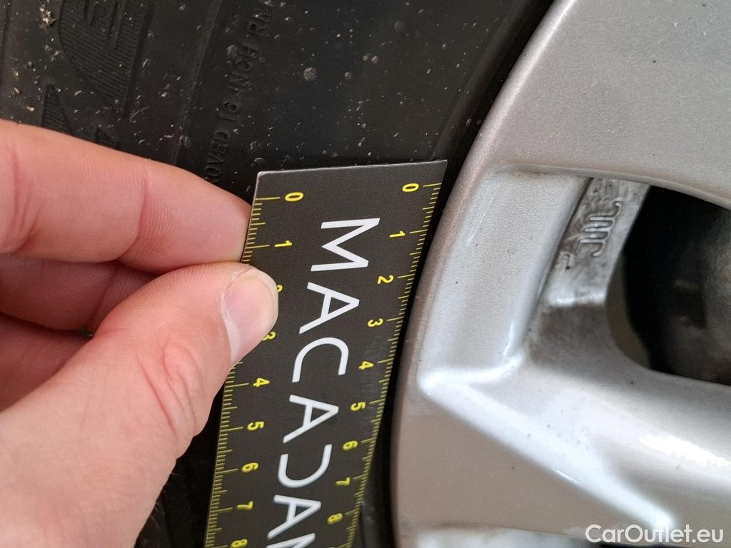  Toyota  Yaris Cross TOYOTA  Hybride / 2021 / 5P / SUV 1.5 HYBRID 116H DYNAMIC BUSINESS BEYOND #12