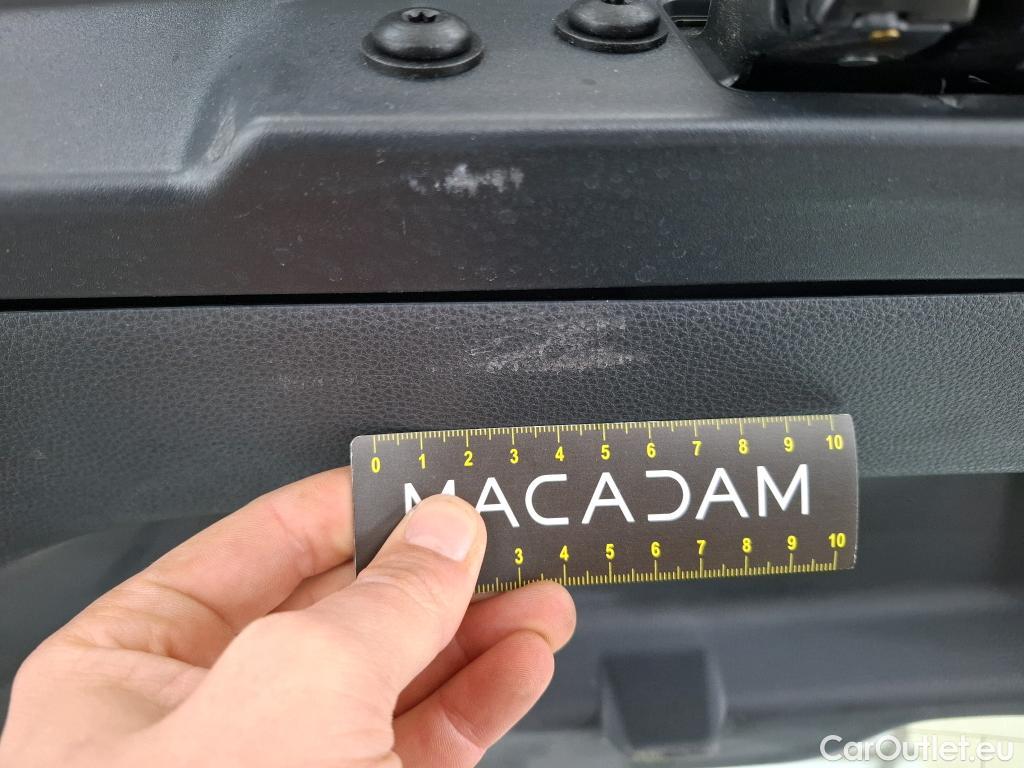  Toyota  Corolla TOYOTA  / 2018 / 5P / Berline Hybride 122h Dynamic Business #6