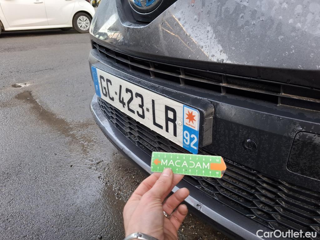  Toyota  C-HR TOYOTA  / 2016 / 5P / SUV 2.0 HYBRIDE 184 EDITION(SP) #31