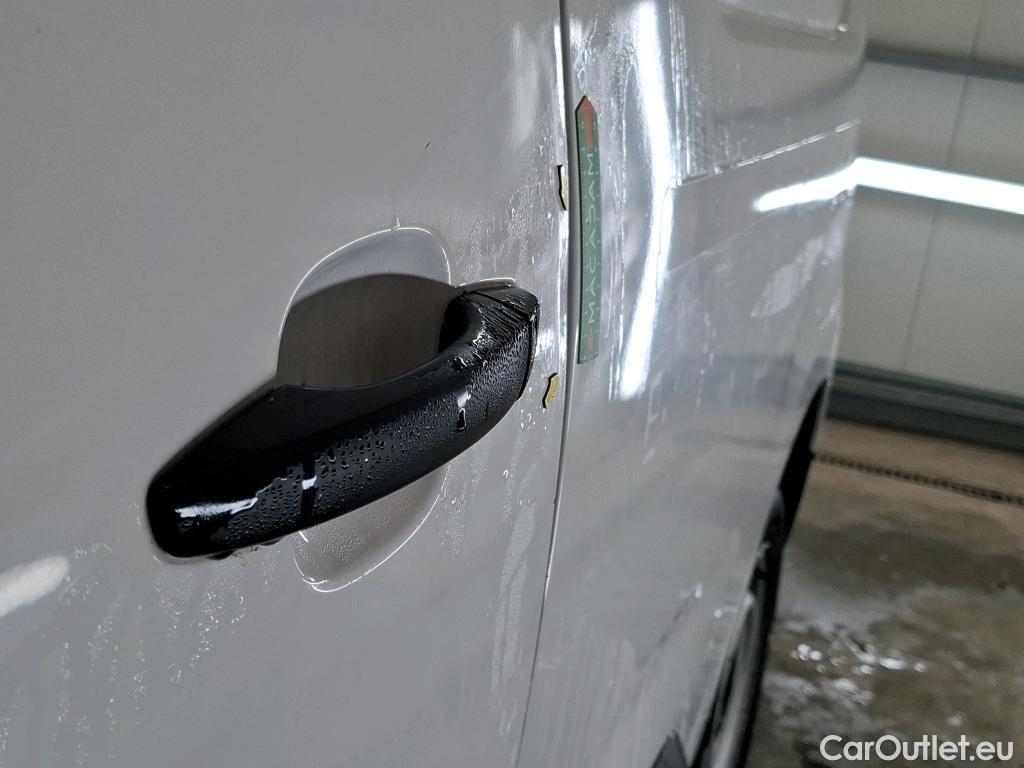  Citroen  Berlingo CITROEN  / 2018 / 4P / Fourgonnette M 650kg BlueHDi 75 S&S BVM Club #18