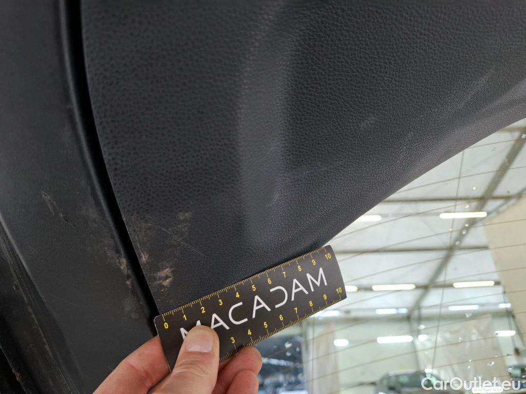  Toyota  Corolla TOYOTA  / 2018 / 5P / Berline Hybride 122h Dynamic Business #3