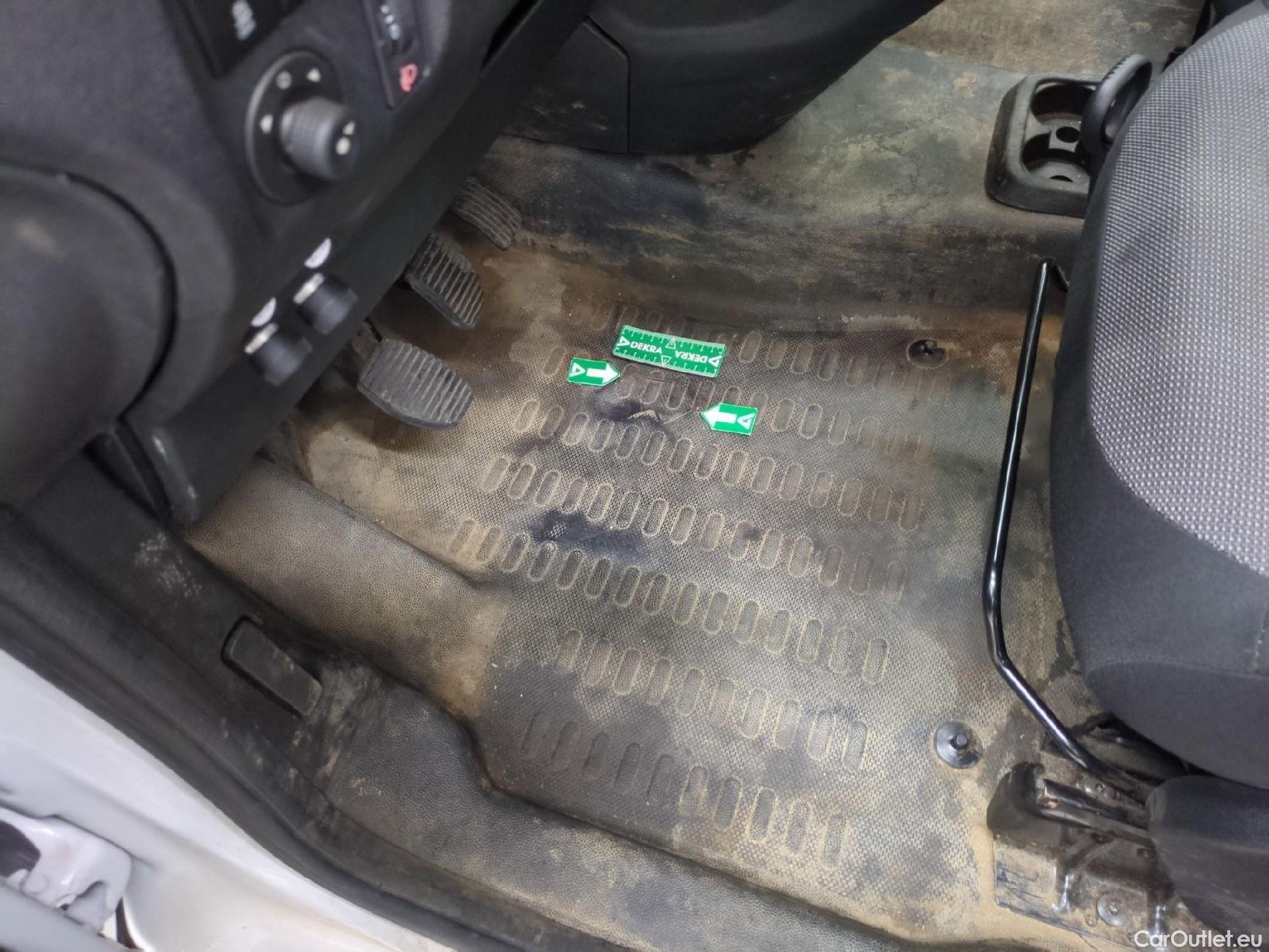  Citroen  Berlingo  Fourgon Club L1 (Court) 1.6 BlueHDi 100CV BVM5 E6 #2