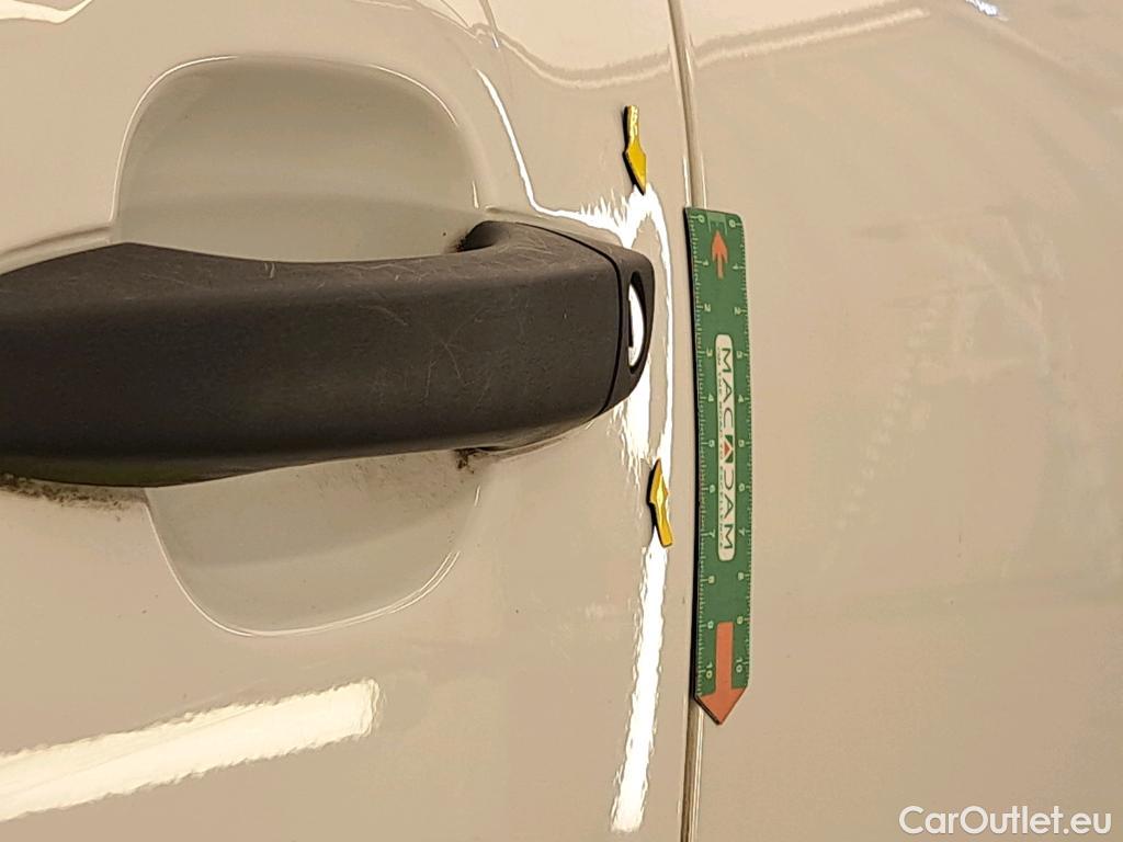  Citroen  C3  Société Live 1.2 PureTech 70CV BVM5 E6 #12