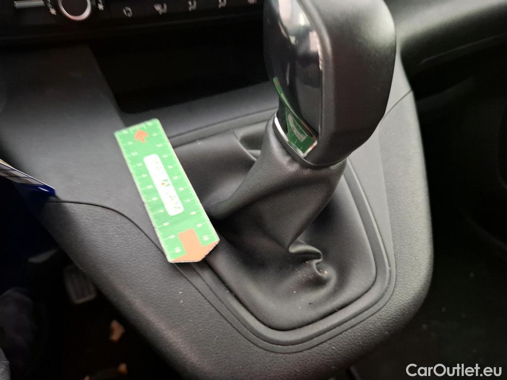  Opel  Combo OPEL  / 2018 / 4P / Fourgonnette 1.5 diesel 100chL1H1/stand CARGO PACK C #14