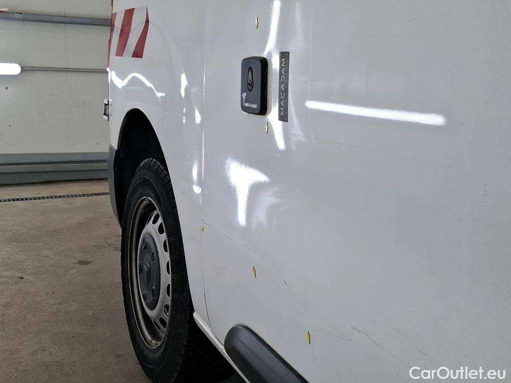  Citroen  Jumpy CITROEN  VU 4p Fourgon Taille M BlueHDi 120 S&S BVM6 Business #25